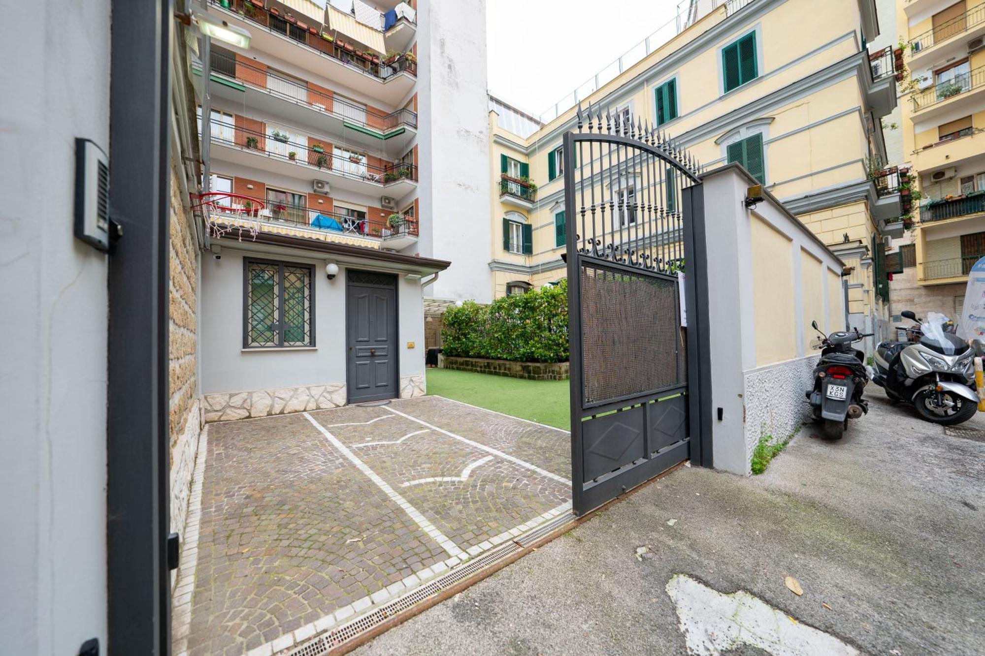 Il Giardino Di Bobo Apartment Napoli Ngoại thất bức ảnh